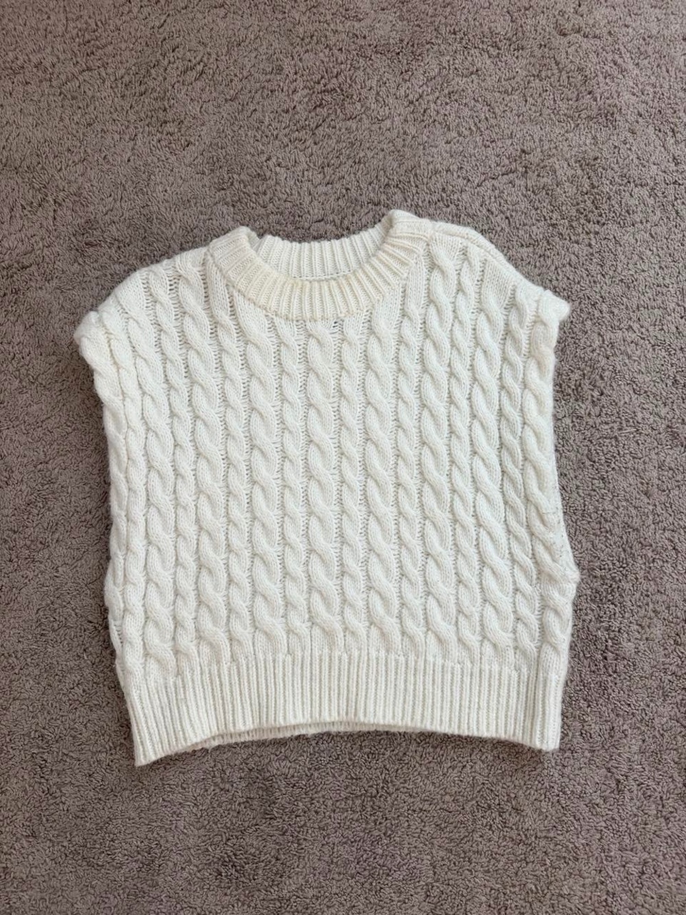 Forever 21 Ivory Cable Knit Sleeveless Sweater Vest